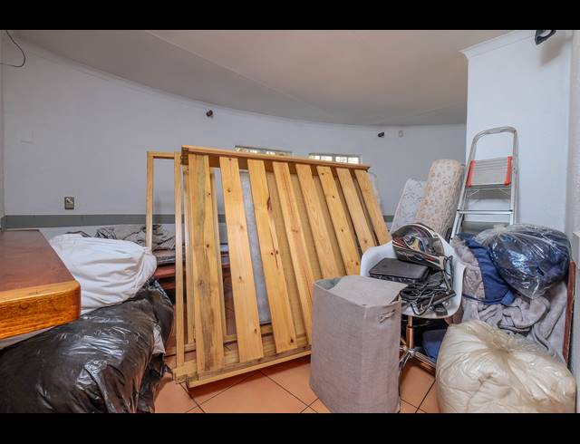 3 BEDROOM HOUSE TO LET IN CHARTWELL